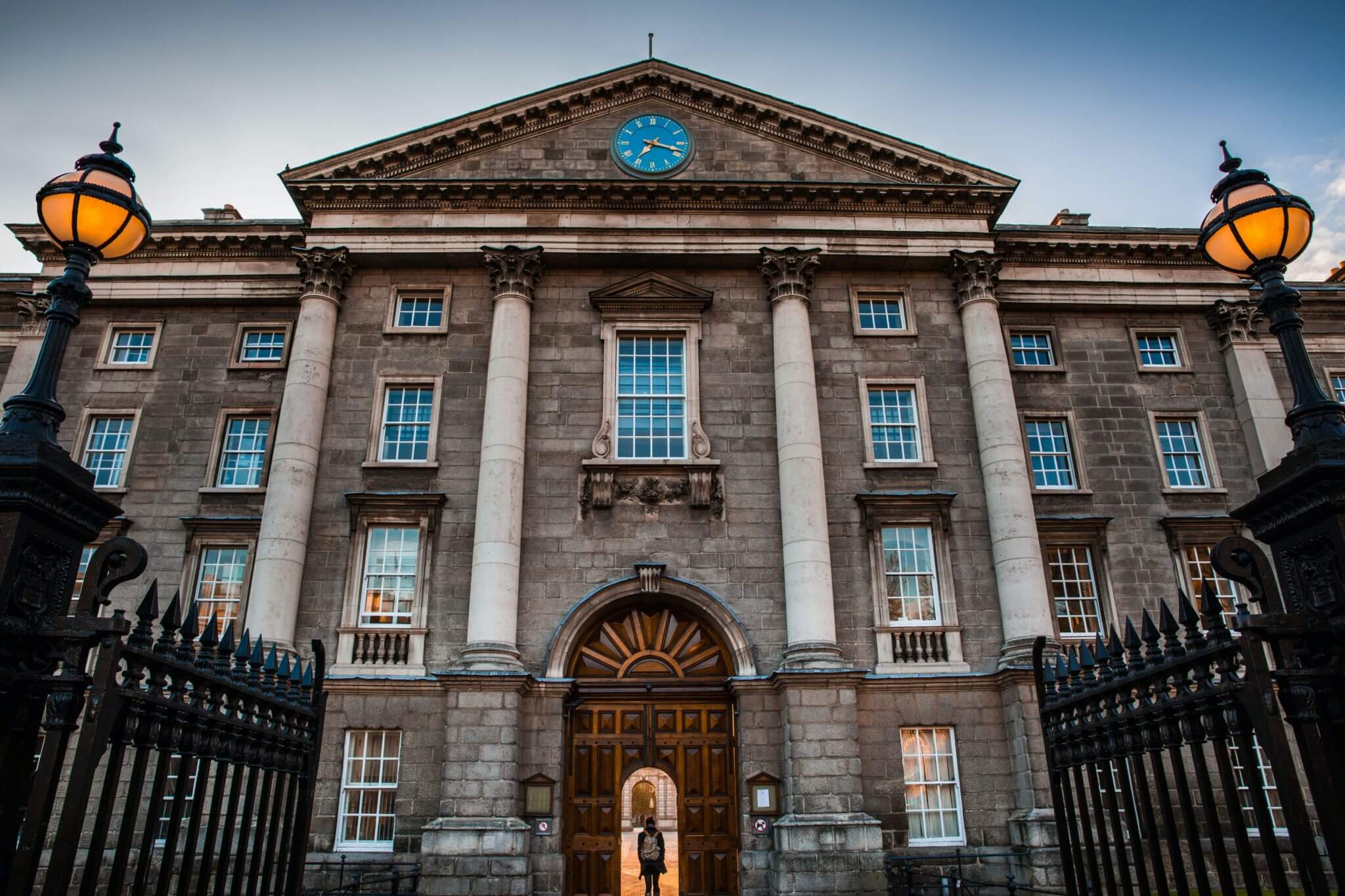 Trinity College Dublin - Photo by Stephen Bergin on Unsplash Trinity College Dublin - Photo by Stephen Bergin on Unsplash